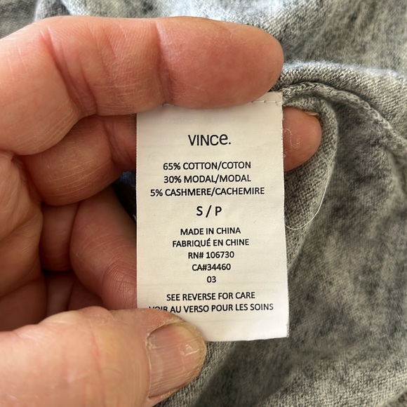 EUC Vince men’s cotton cashmere blend grey long sleeve striped sweater - Picture 7 of 8
